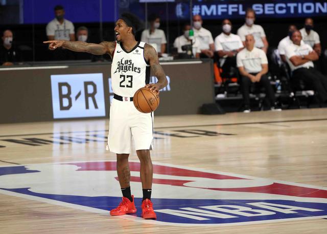 他在俱乐部 他在俱乐部